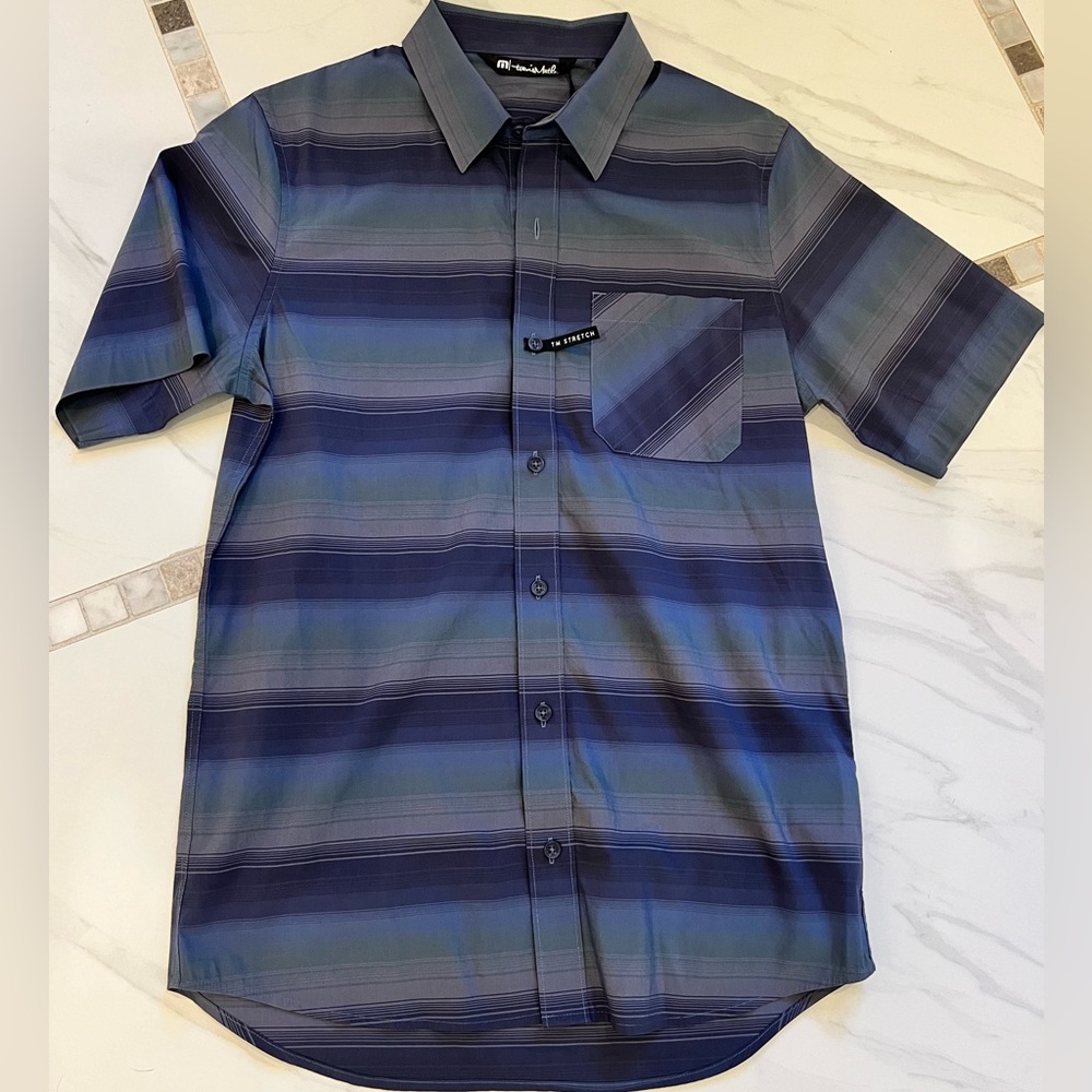 Travis Matthew, Men’s Prestige Lifestyle Performance Button up, size Small